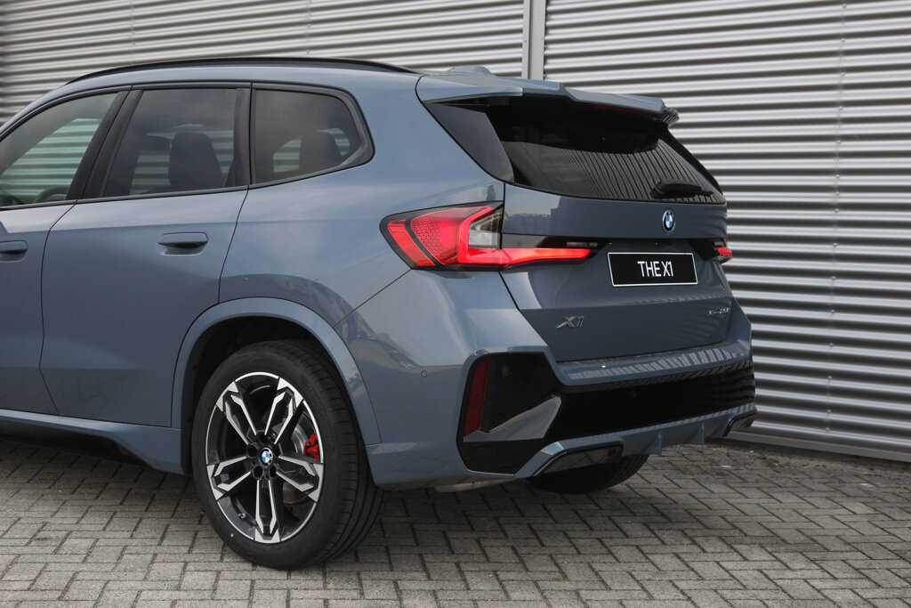 BMW X1 18