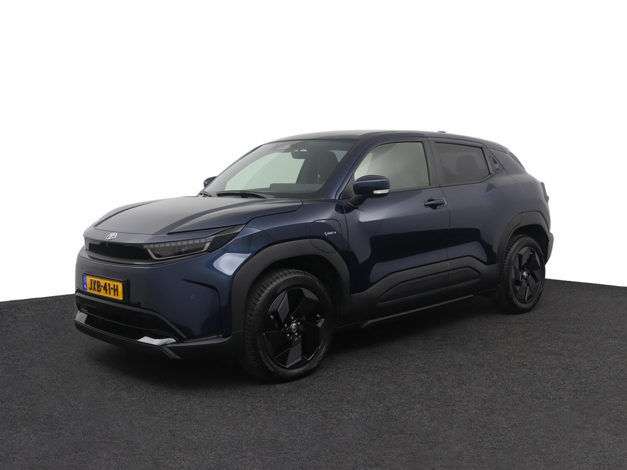 Toyota Urban Cruiser Dynamic 61 kWh
