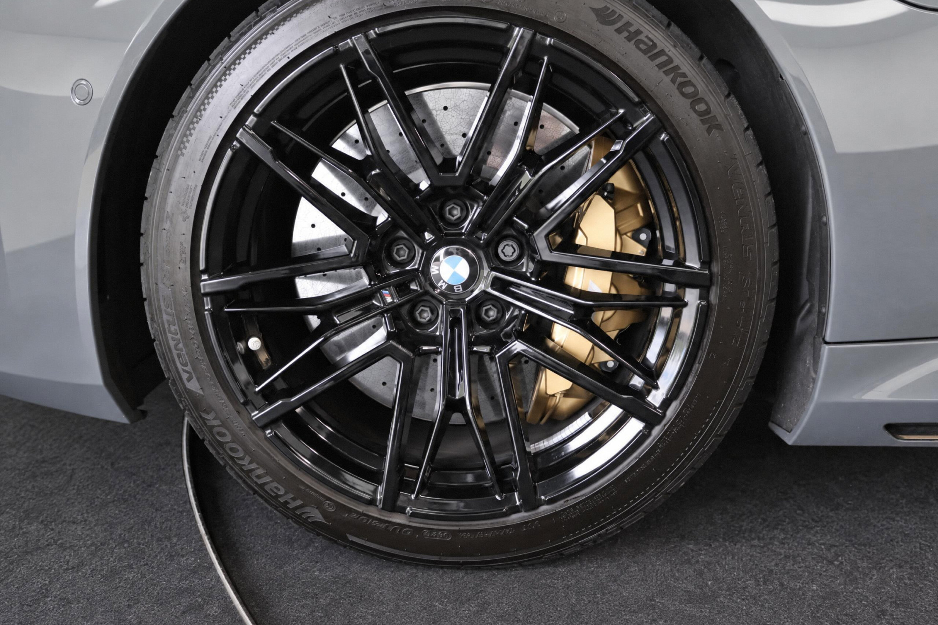 BMW M5 6