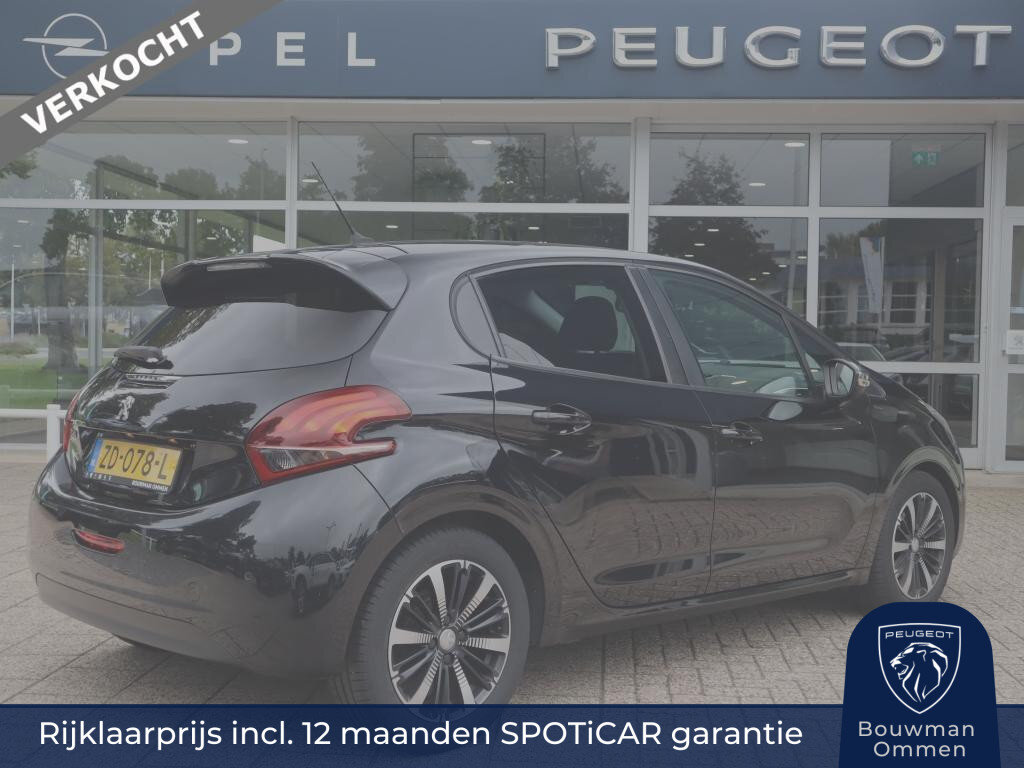 Peugeot 208 Signature PureTech 82pk, Rijklaarprijs, Navigatie Climate control CuiseControl AppleCarplay AndroidAuto VERKOCHT