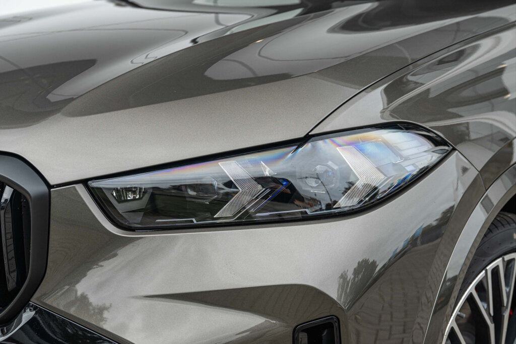 BMW X5 8