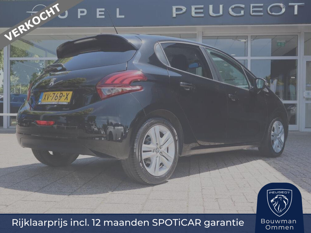 Peugeot 208 Signature PureTech 110pk H6, Rijklaarprijs, Navigatie DAB+ Radio Airco Sensoren VERKOCHT