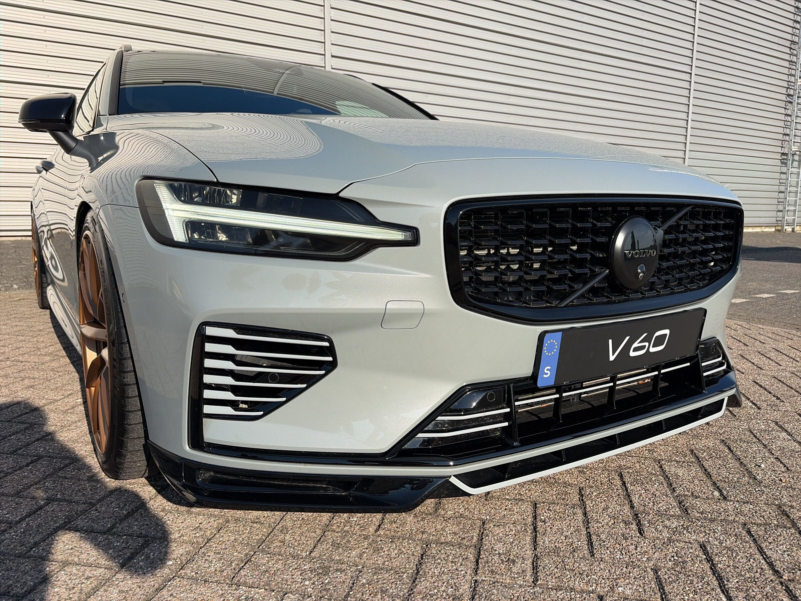 Volvo V60 T6 Plug-in hybrid AWD Plus Dark - Afbeelding 4