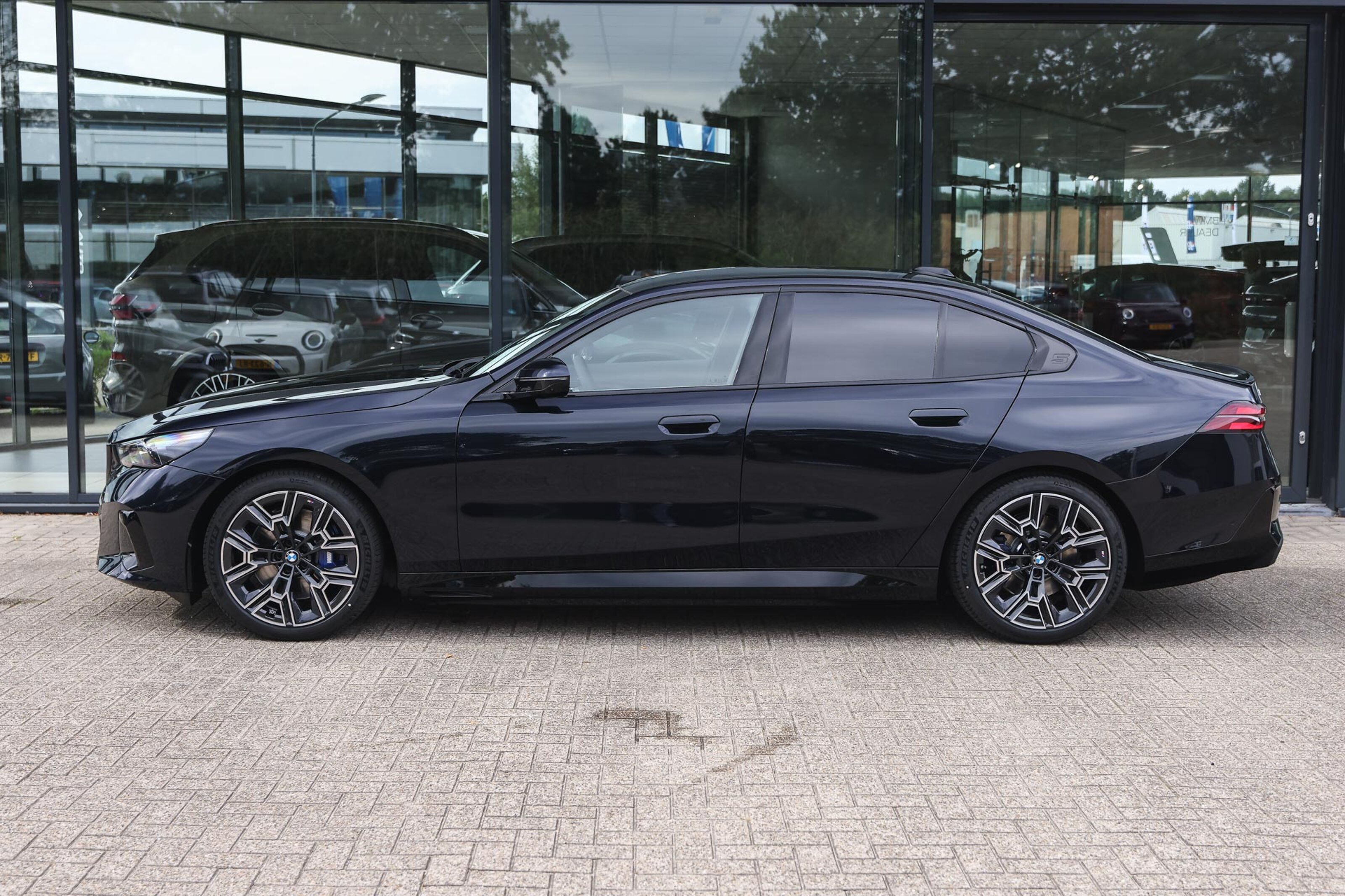 BMW i5 7