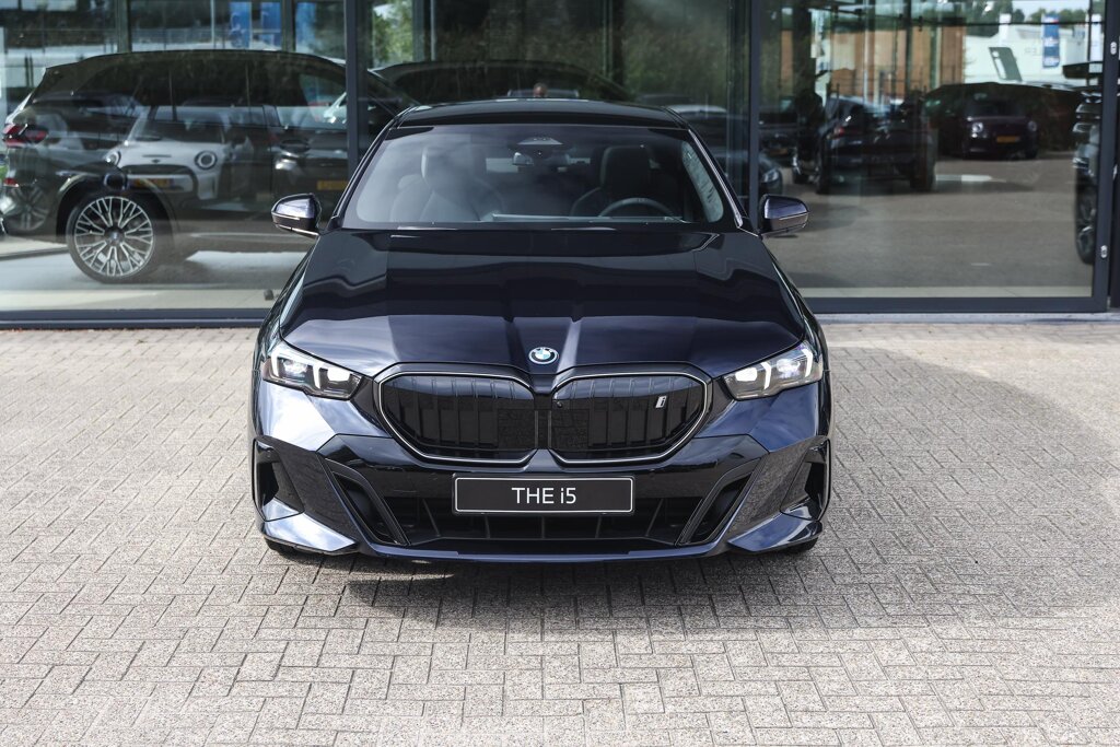 BMW i5 5