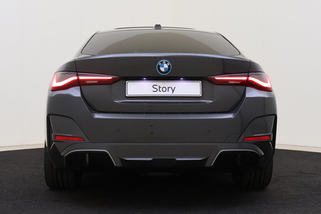 BMW i4 5