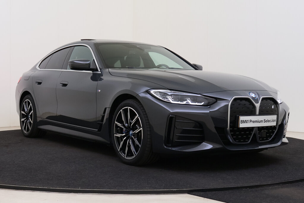 BMW i4 13