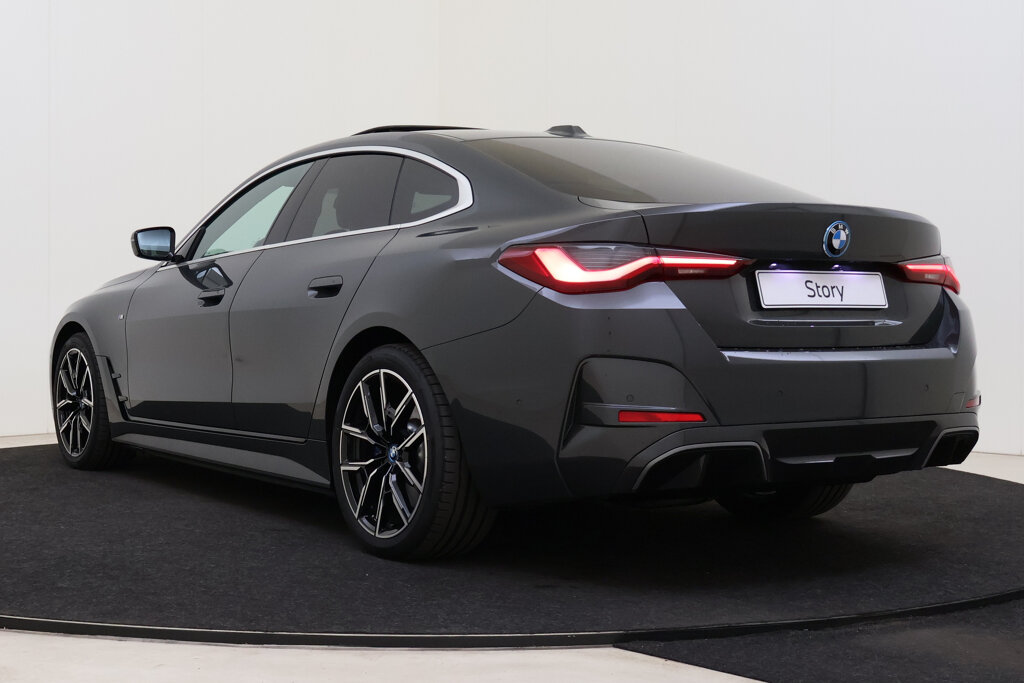 BMW i4 15