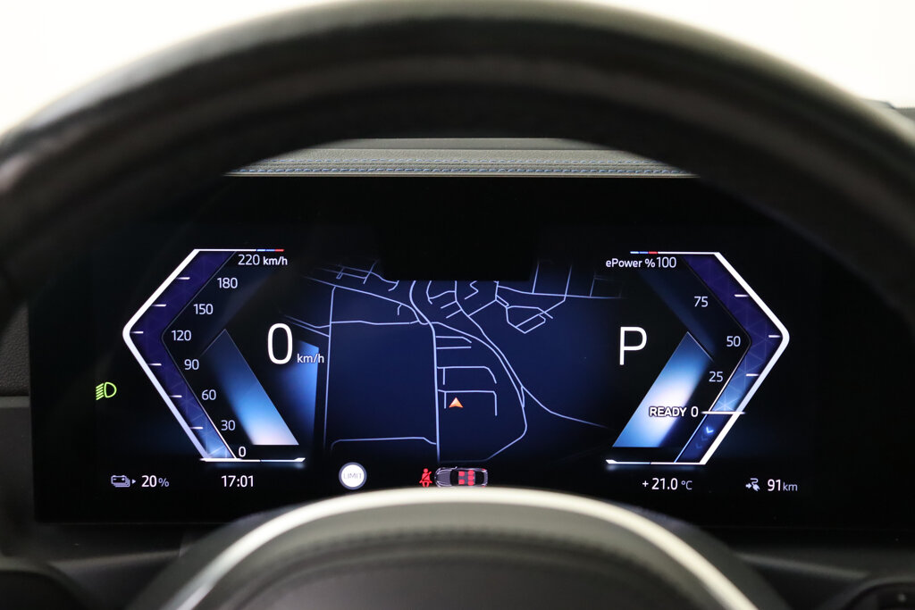 BMW i4 39