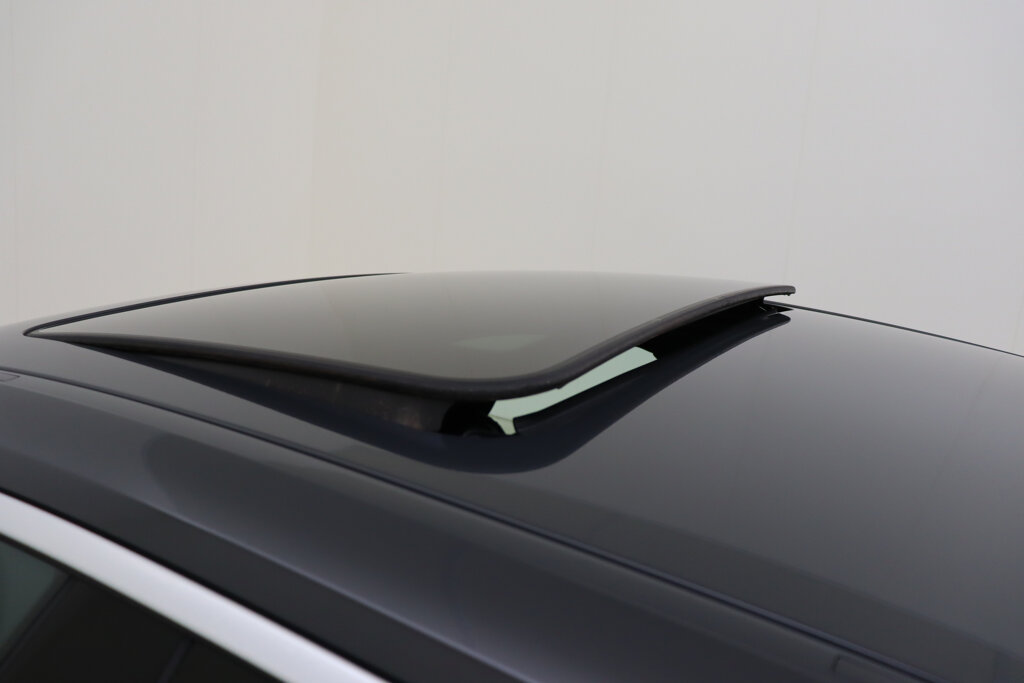BMW i4 57