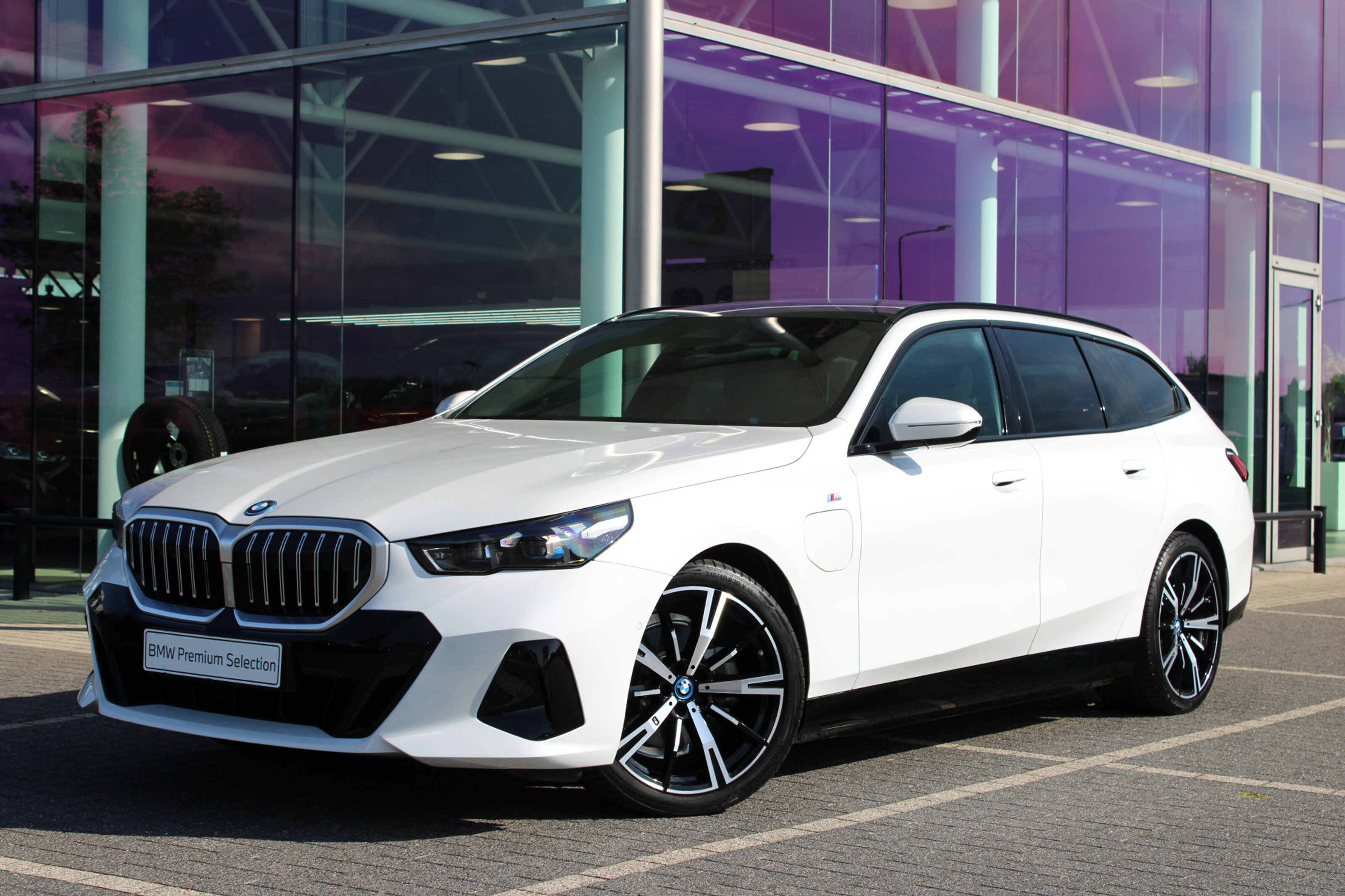 BMW 5 Serie Touring 530e M Sport Automaat