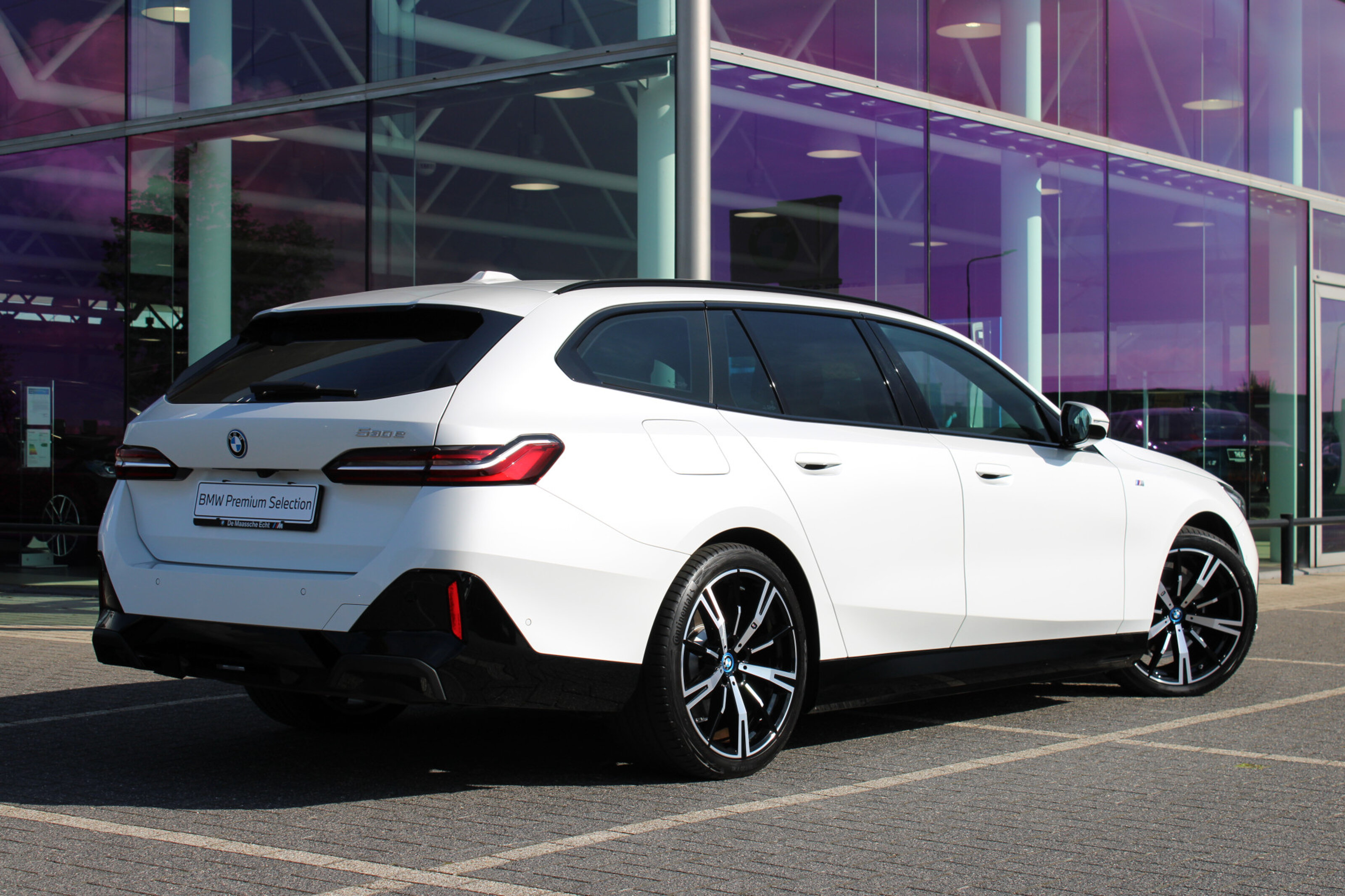 BMW 5 Serie Touring 530e M Sport Automaat