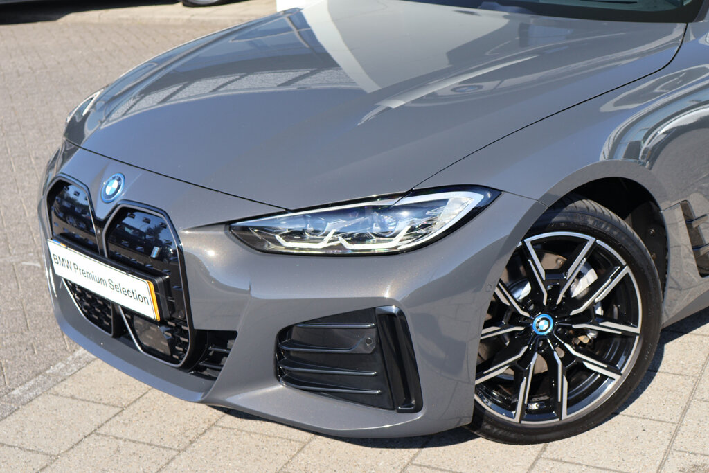 BMW i4 2
