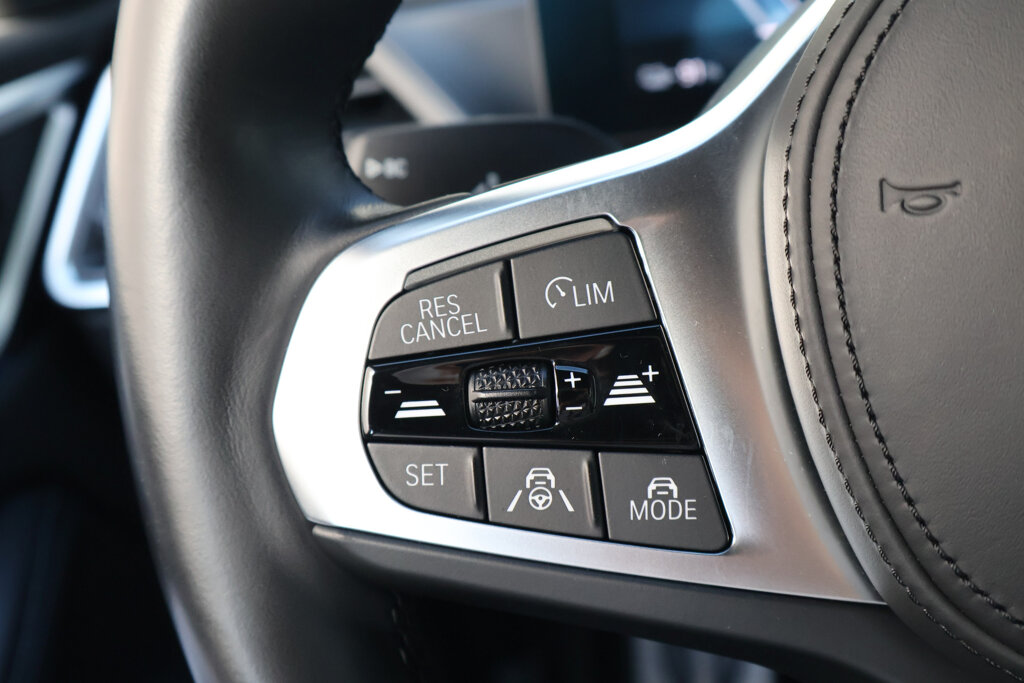 BMW i4 17
