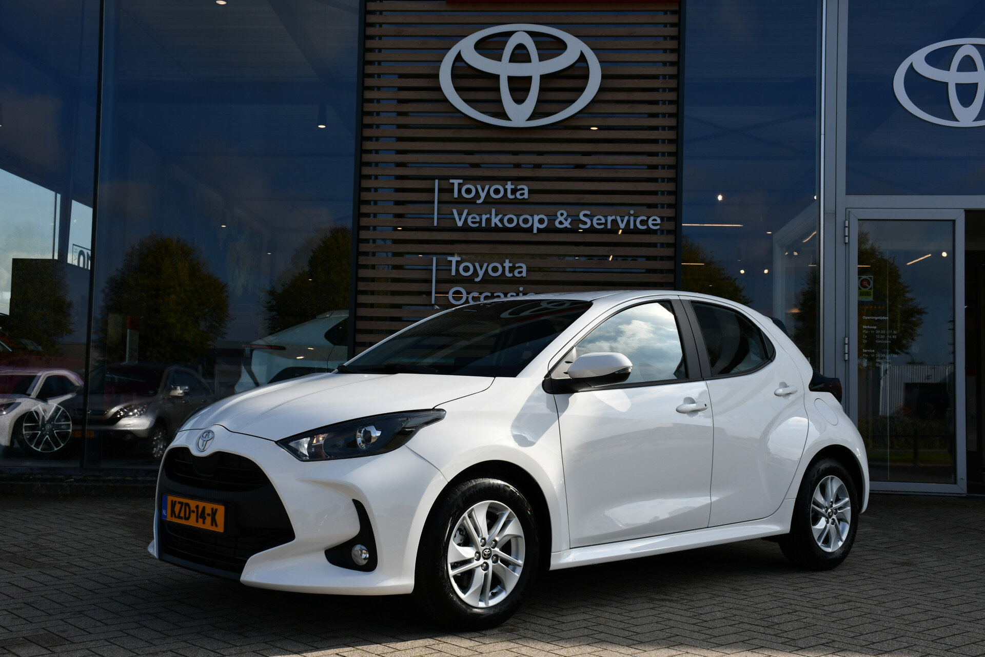 Toyota Yaris 1.5 Hybrid 115 Active Automaat 116pk - Afbeelding 1