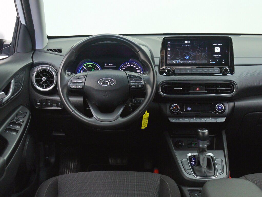 Hyundai Kona 1.6 GDI HEV Comfort Smart | All-seasonbanden | Navigatie - Afbeelding 3