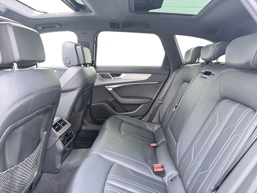 Audi A6 Avant 55 TFSIe S-line Quattro