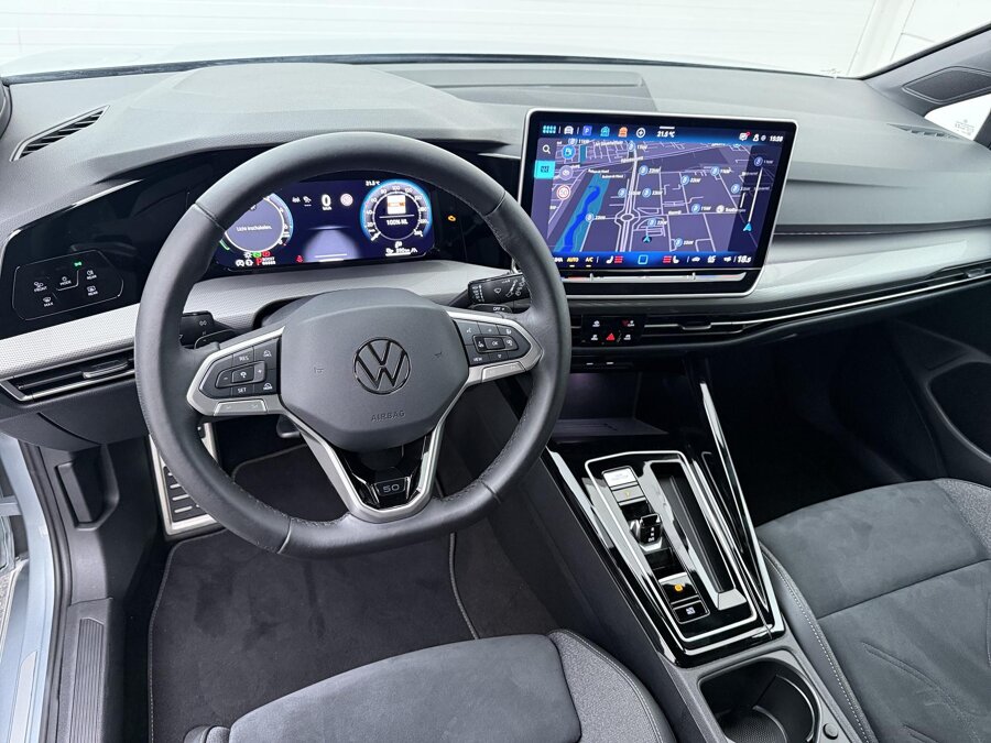 Volkswagen Golf 1.5 eHybrid 50 Edition