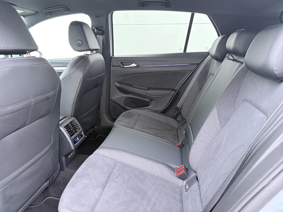 Volkswagen Golf 1.5 eHybrid 50 Edition