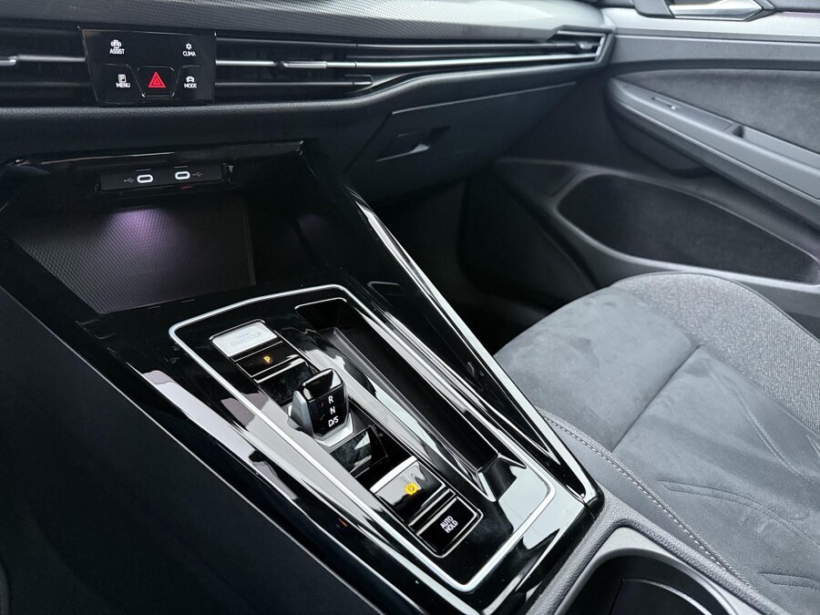 Volkswagen Golf 1.5 eHybrid 50 Edition