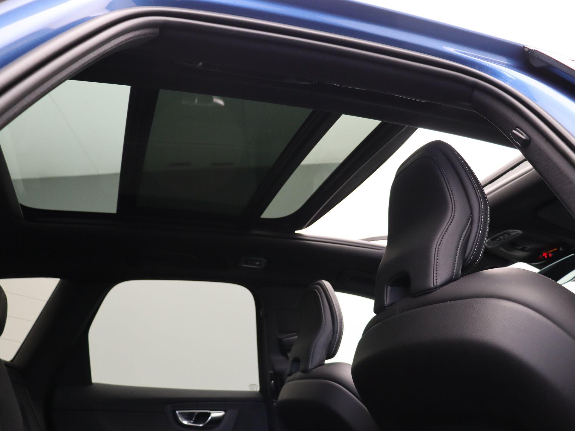 Volvo XC60 2.0 Recharge T8 AWD R-Design - Afbeelding 6