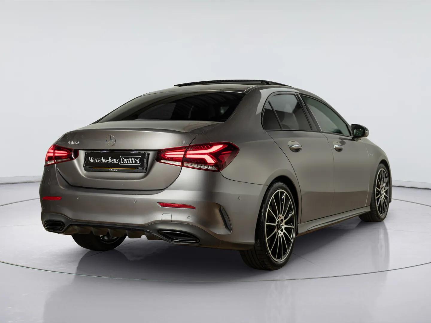 Mercedes-Benz A-Klasse Limousine 180 Business Solution AMG - Afbeelding 2