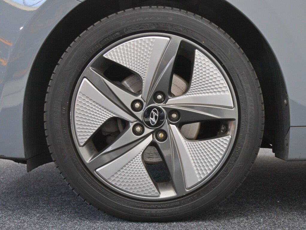 Hyundai Ioniq