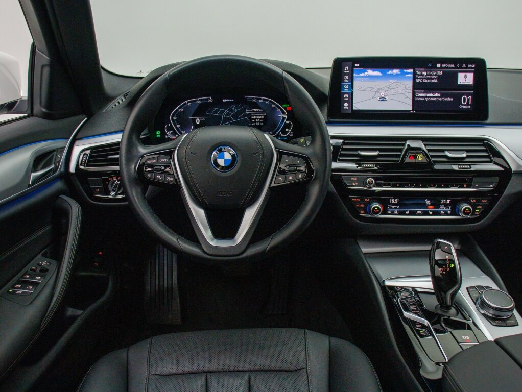 BMW 5 Serie Touring 530e Business Edition+ | Elek. trekhaak | Leder | LED | Camera - Afbeelding 3