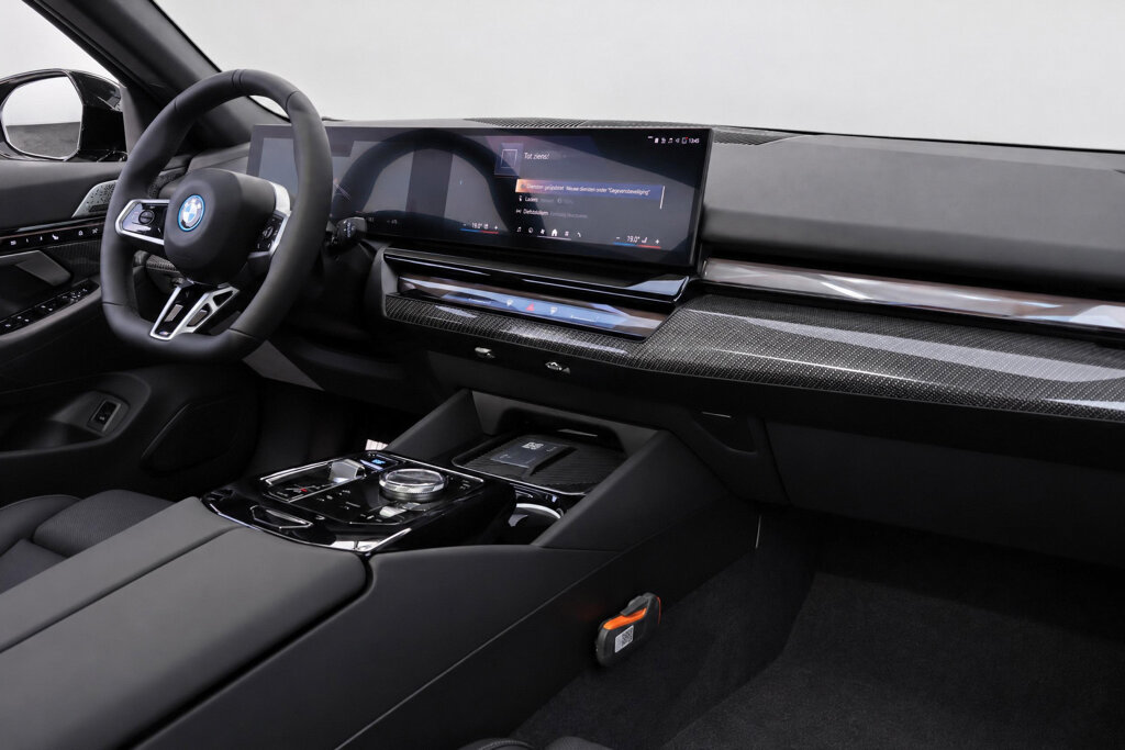BMW i5 10