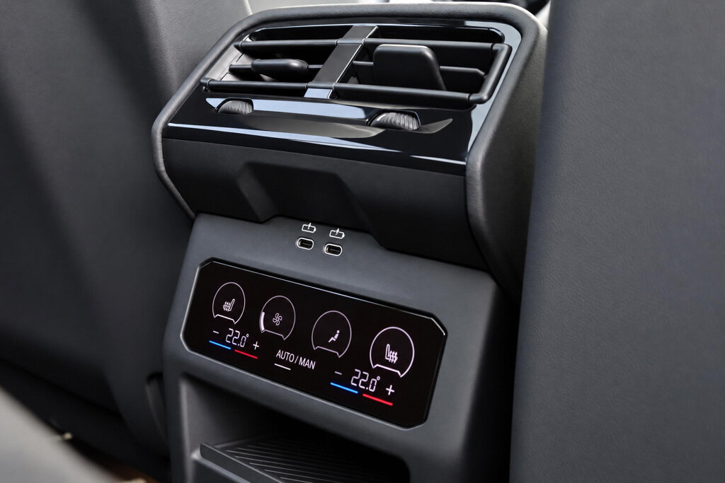 BMW i5 13