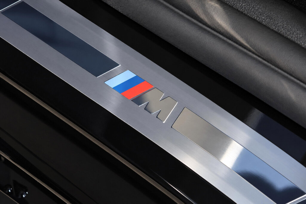 BMW i5 17