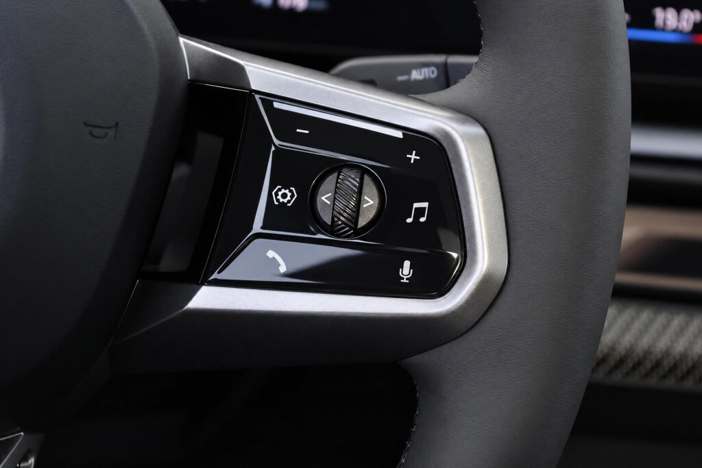 BMW i5 21