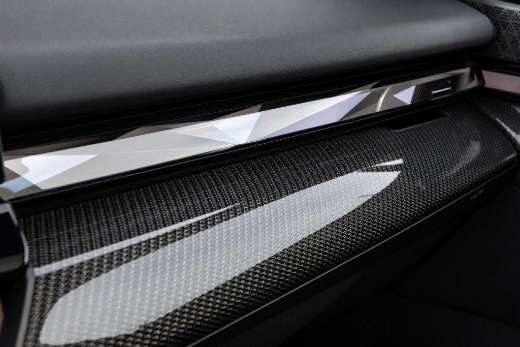 BMW i5 26