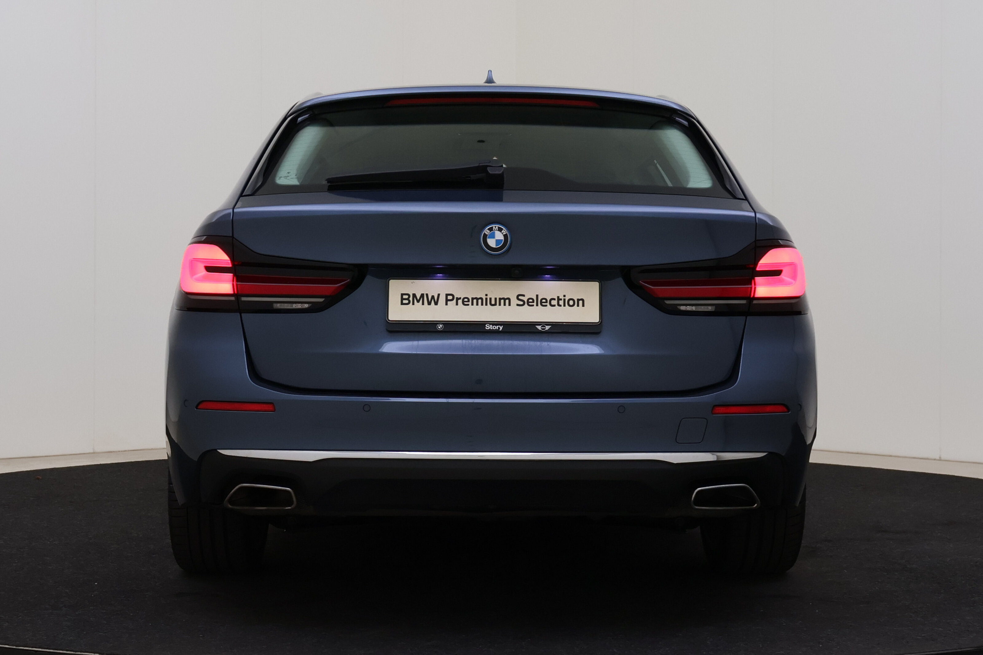 BMW 5 Serie Touring 530e High Executive Luxury Line Automaat