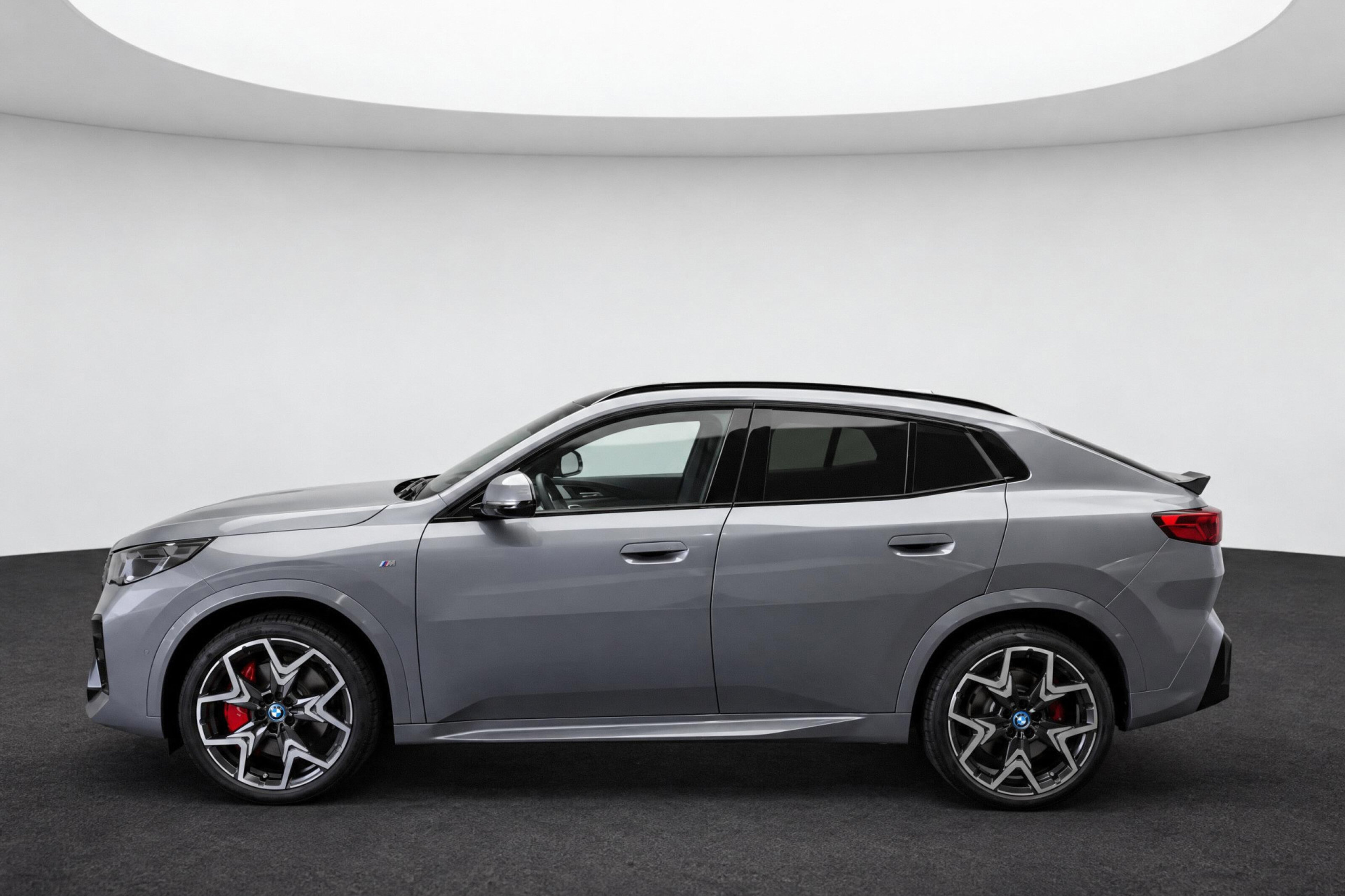 BMW iX2 xDrive30 M Sport