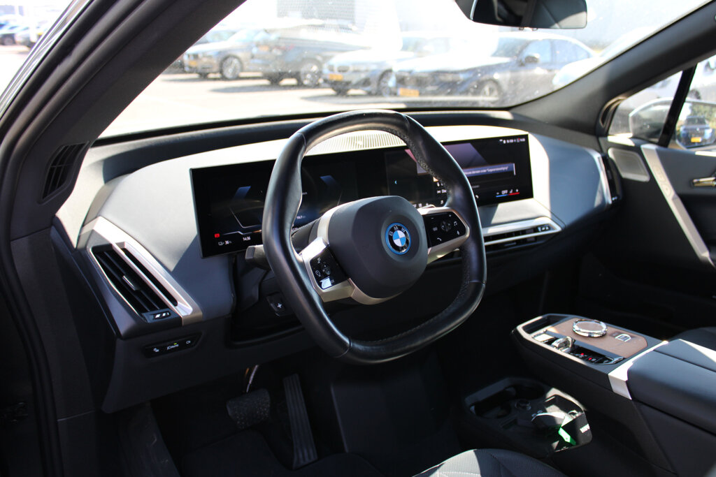 BMW iX 3