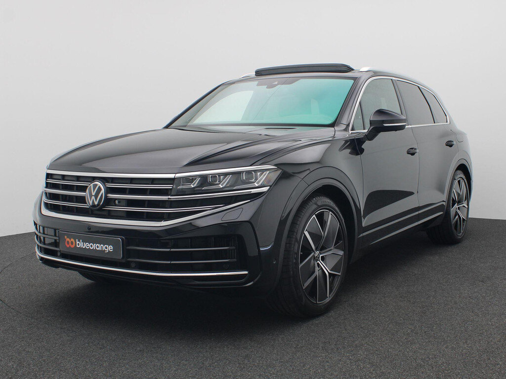 Volkswagen Touareg 3.0 TSi eHybrid 4MOTION Elegance 381PK Aut. Panoramadak, Trekhaak, Head-Up Display, Dynaudio, Luchtvering, 21" LM Velgen, Servosluiting, Nachtzicht camera, Elektr. Achterklep