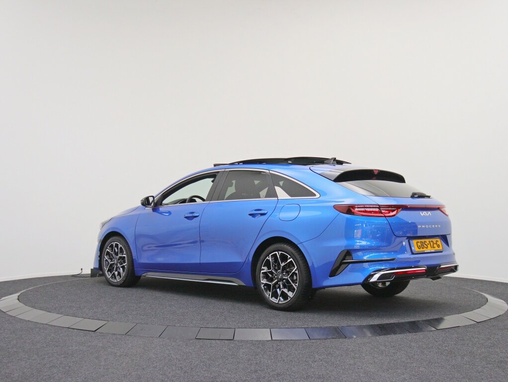 Kia Proceed