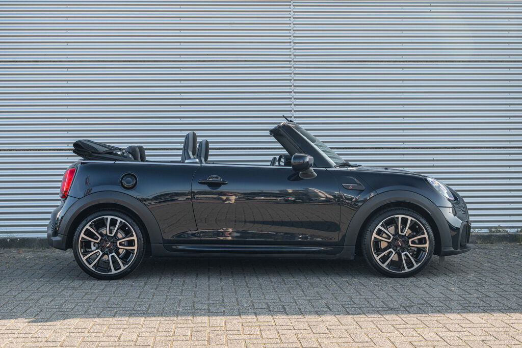 MINI Cooper S Cabrio 3