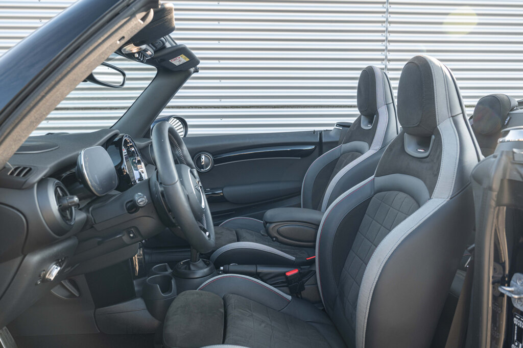 MINI Cooper S Cabrio 4