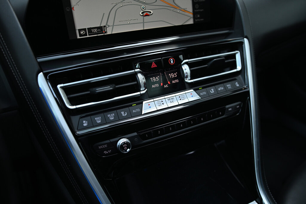 BMW 8 Serie 12
