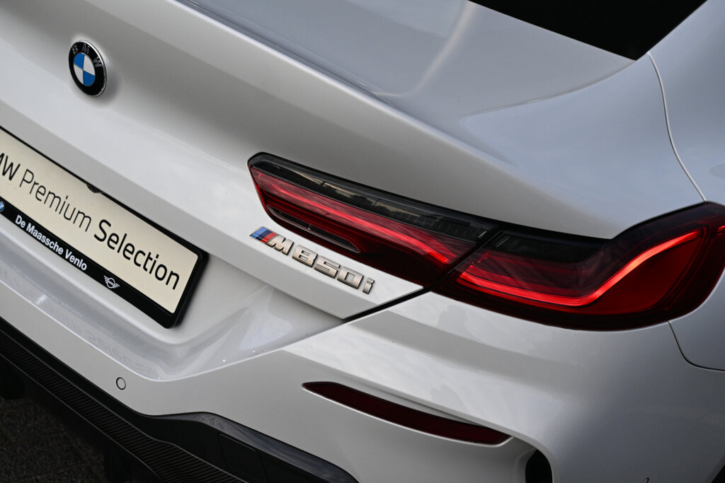 BMW 8 Serie 38