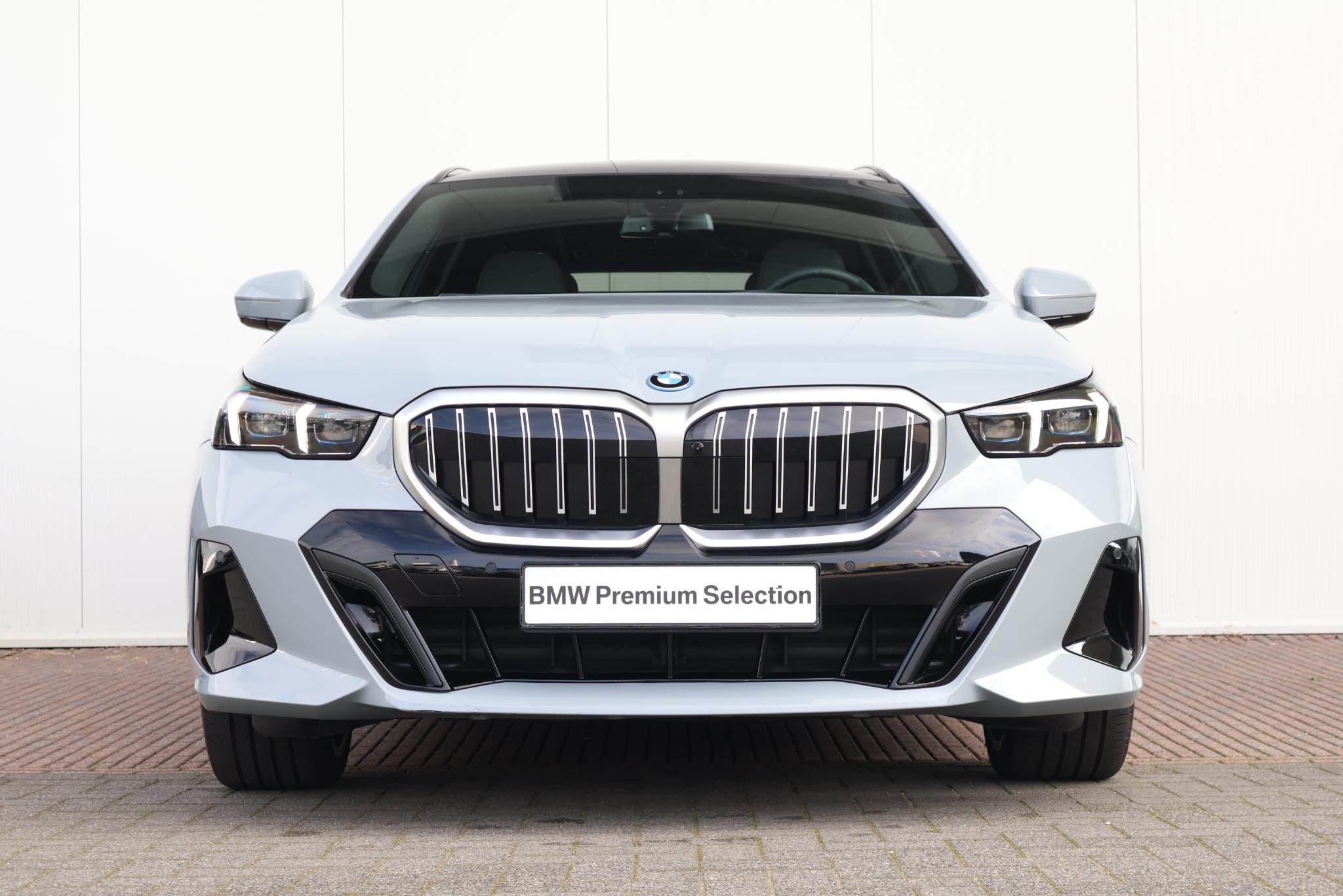 BMW 5-serie Touring 550e xDrive - Afbeelding 2