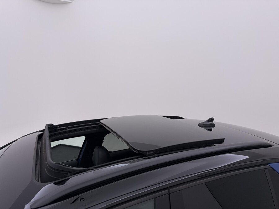 Volkswagen T-Roc 1.5 eTsi R-Line First Edition