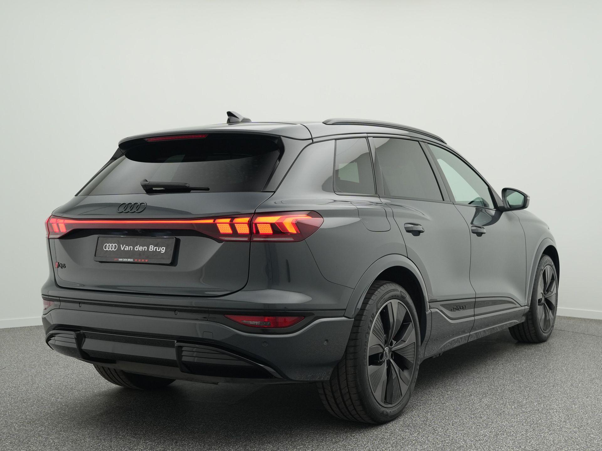 Audi Q6 e-tron S-line quattro 387 PK 100 kWh
