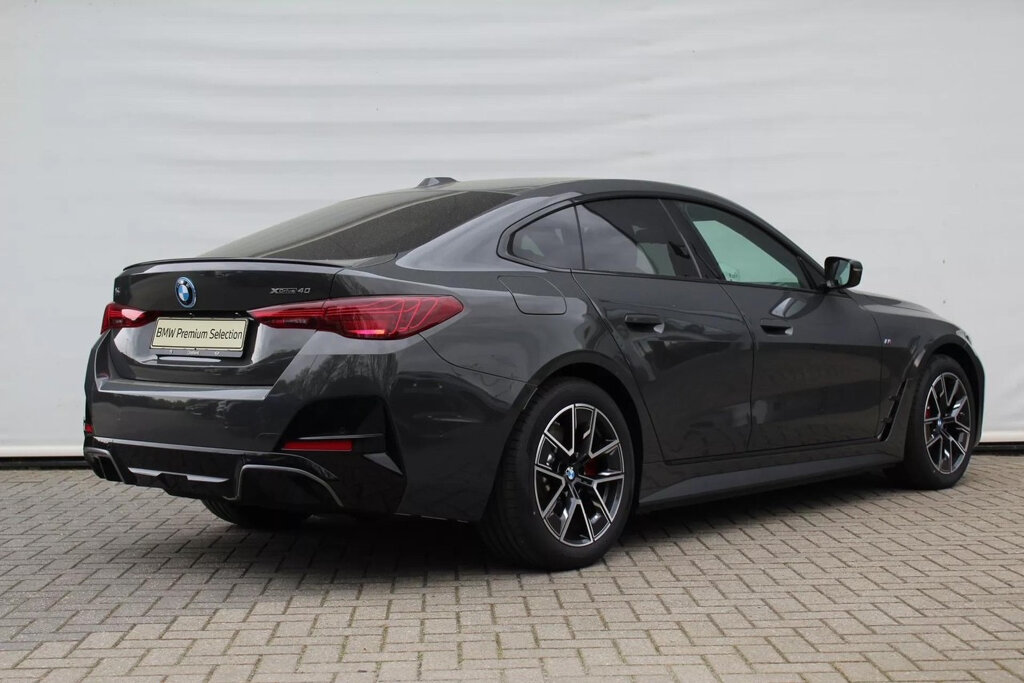 BMW i4 5