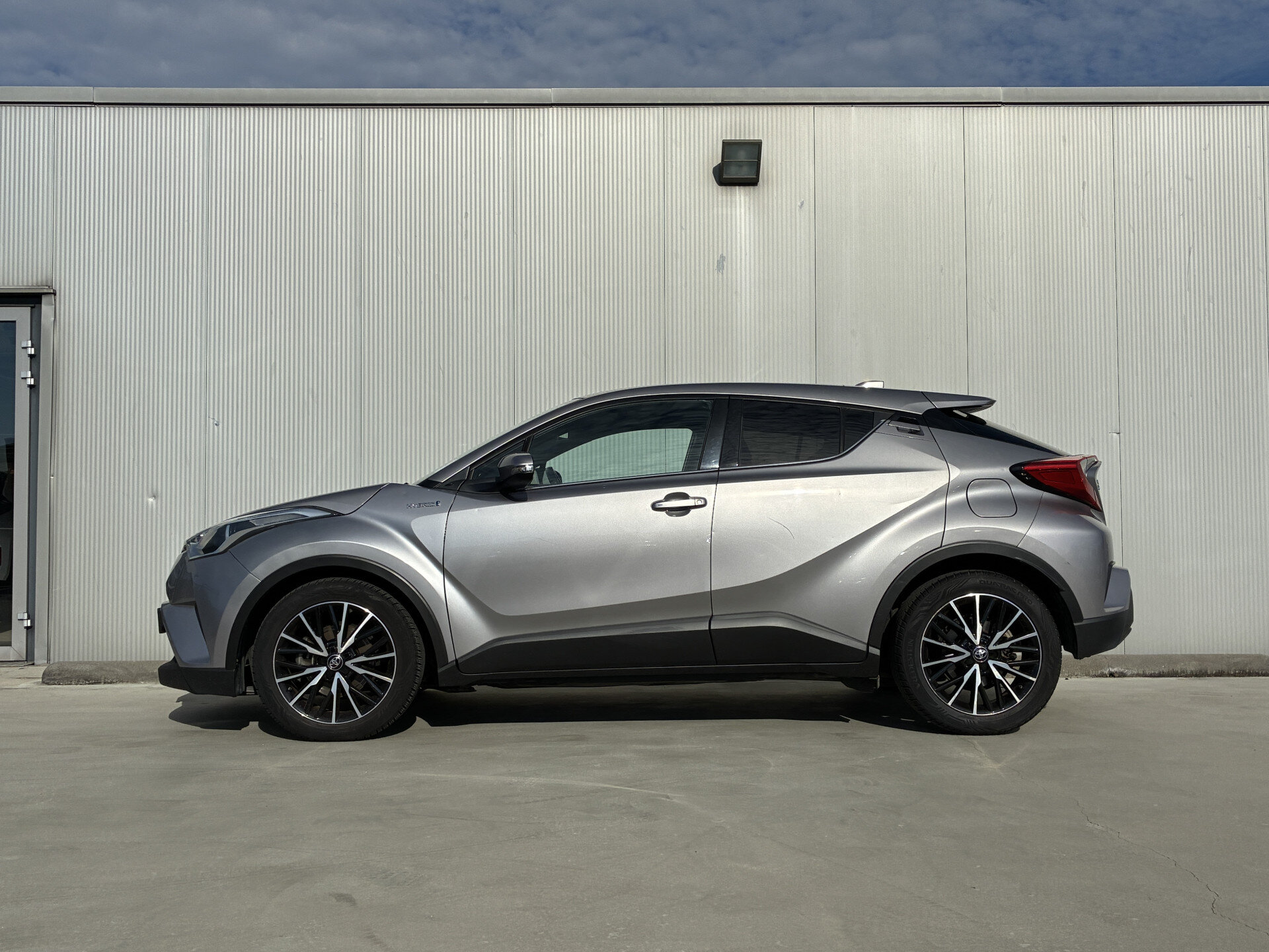 Toyota C-HR 1.8 Hybrid Dynamic - Afbeelding 2