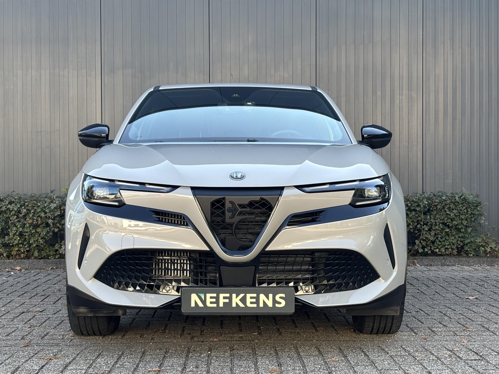 Alfa Romeo Junior 145pk Hybrid Ibrida Speciale Automaat - Afbeelding 2