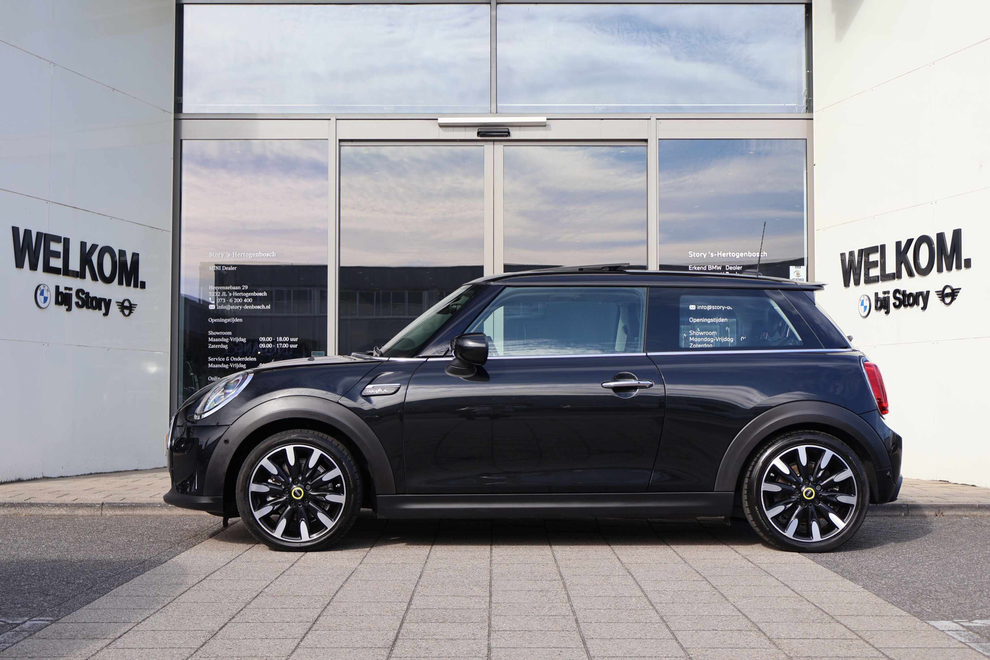 MINI Electric Camden Classic