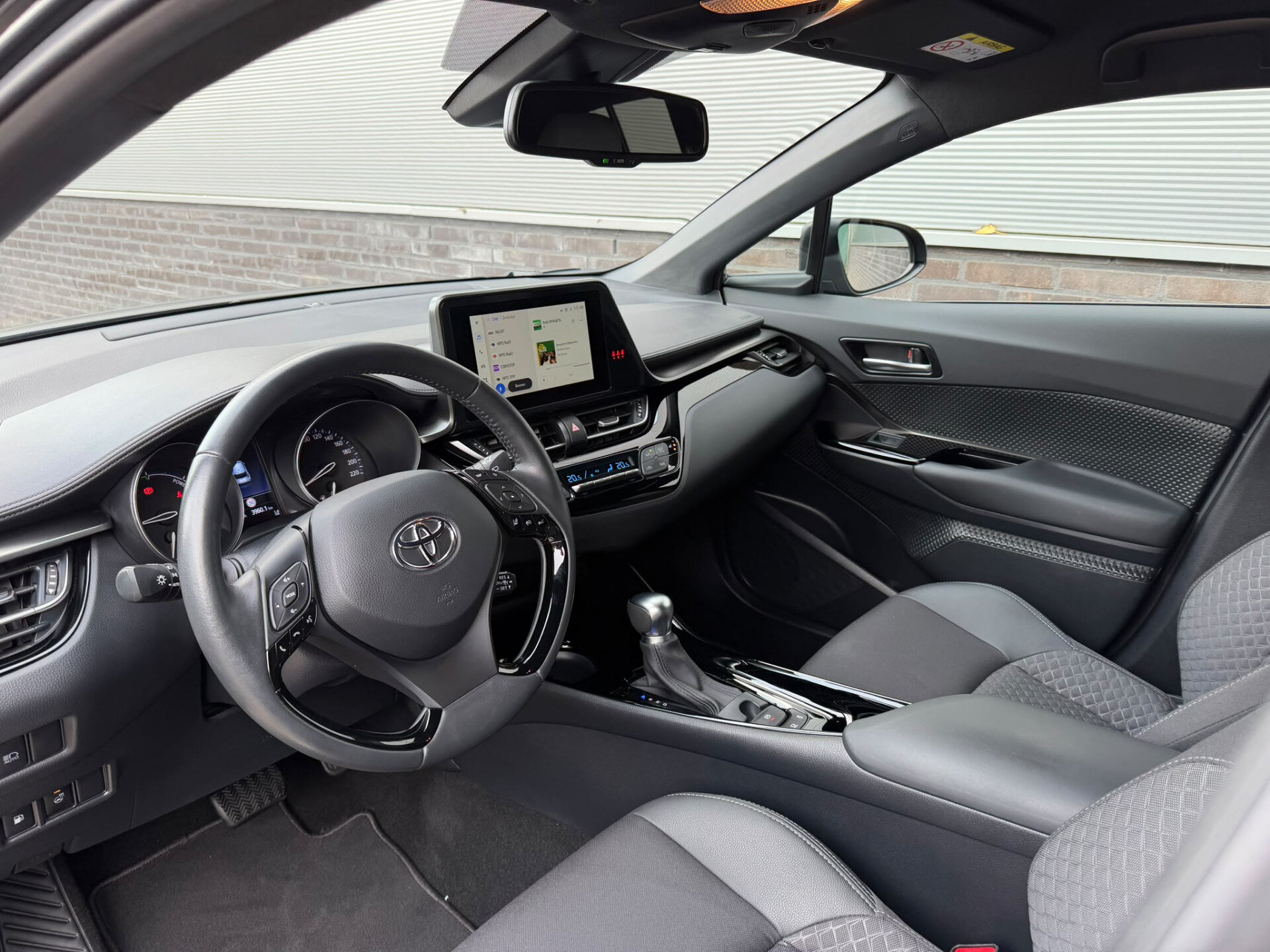 Toyota C-HR 2.0 Hybrid Style met stoel & Stuurverwarming - Afbeelding 5